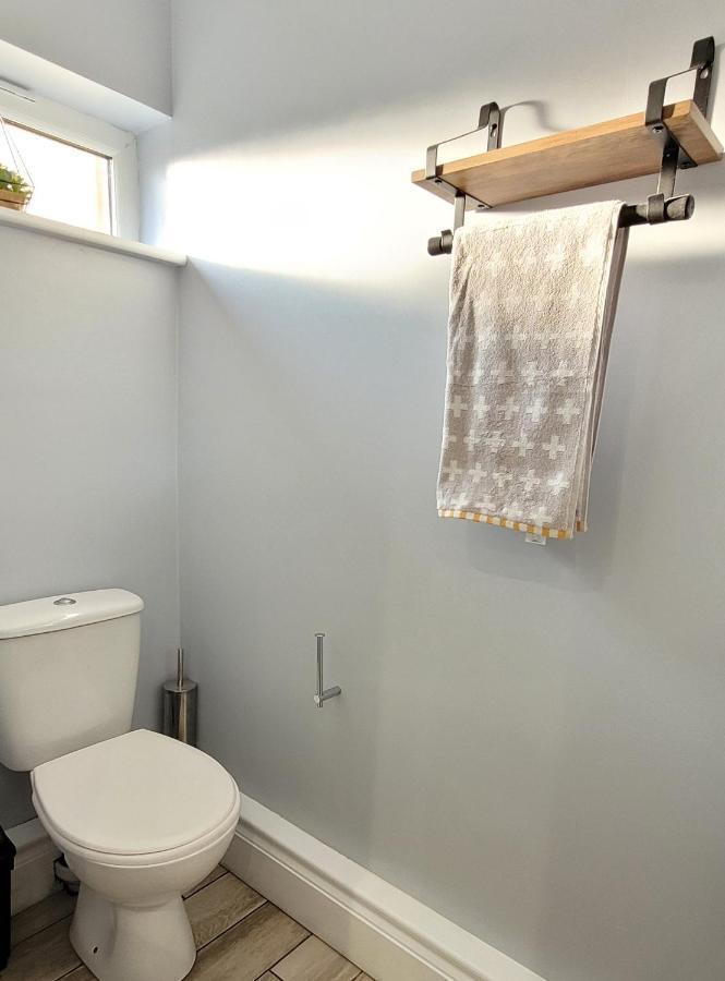 Sutherland St - 2 Bed Home With Free Parking ยอร์ค ภายนอก รูปภาพ