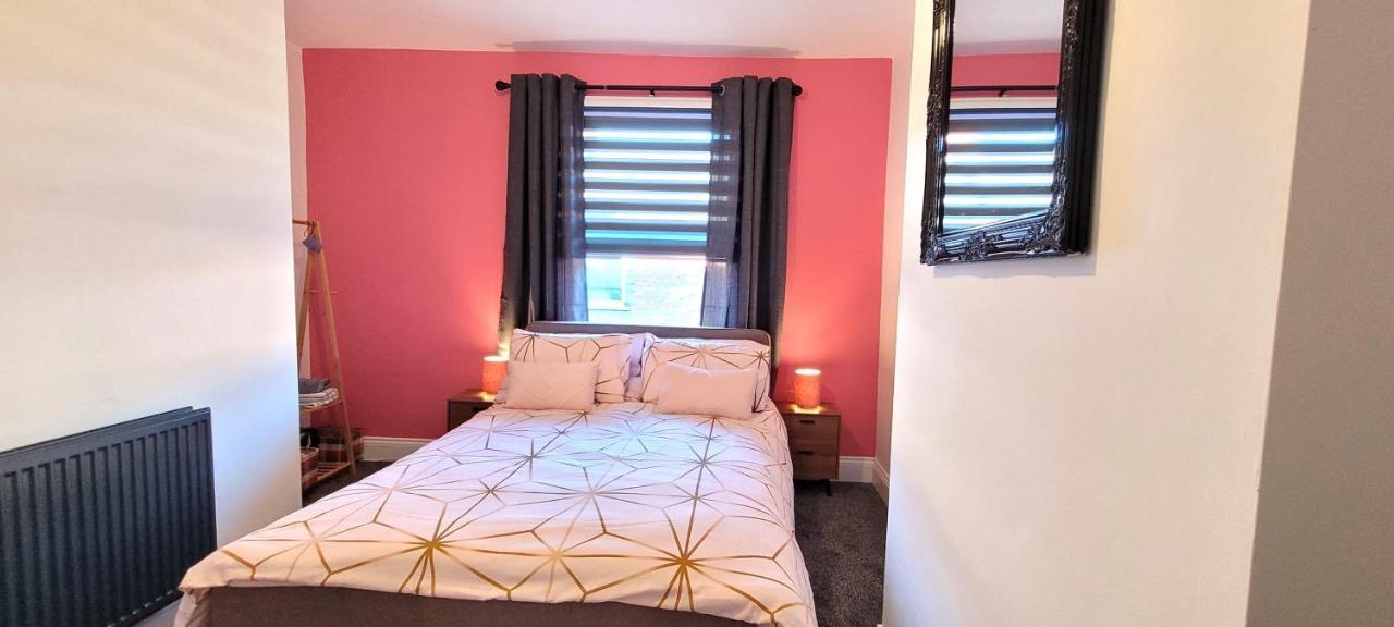 Sutherland St - 2 Bed Home With Free Parking ยอร์ค ภายนอก รูปภาพ